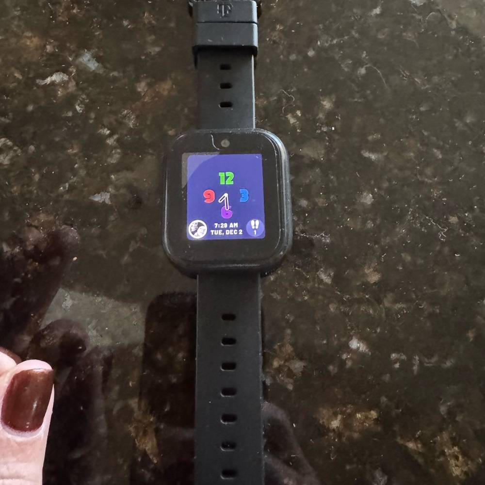 Sleek Black Smartwatch with Fitness Tracking